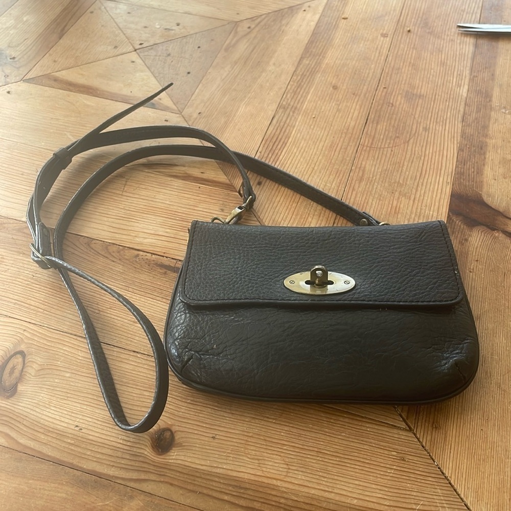 Authentic 1990s Mulberry Postman Lock Crossbody – Vintage Y2K Minimal